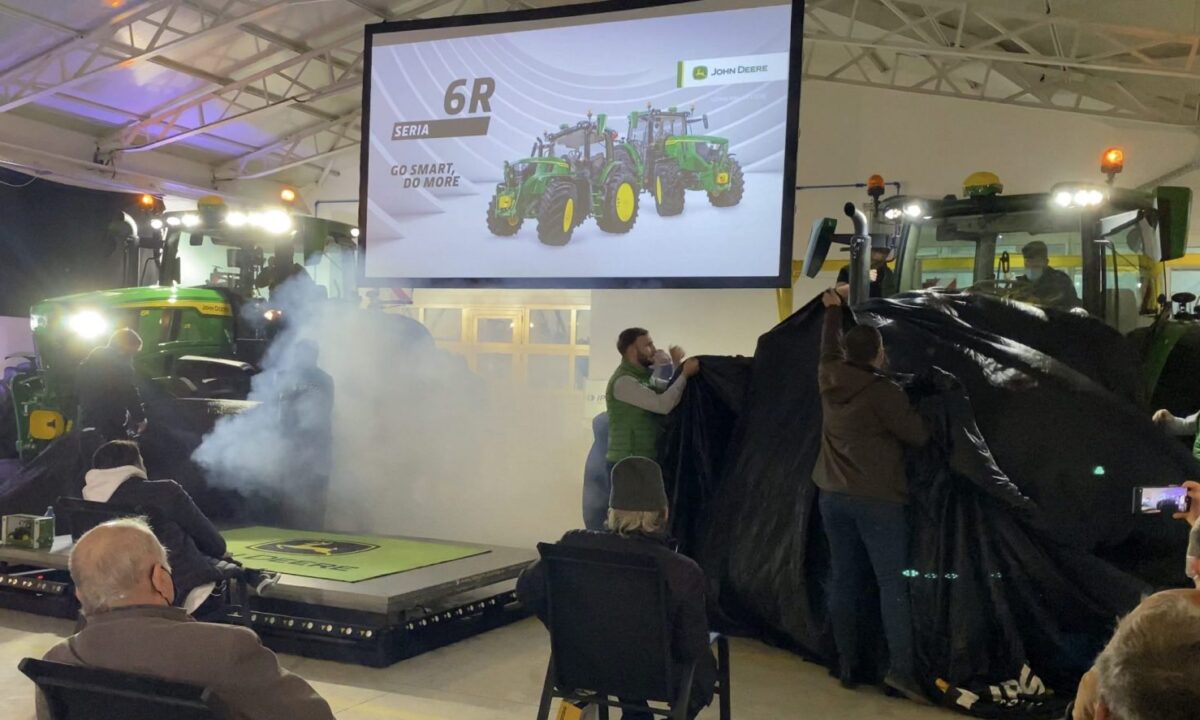 IPSO Agricultură a lansat oficial noile tractoare John Deere din Seria 6R pe piața din România