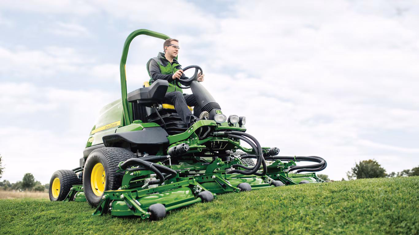 Mașină de tuns iarba cu rabator 7200A PrecisionCut John Deere Ipso